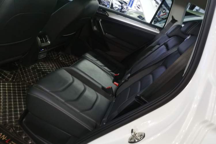 Used Volkswagen Tiguan L 2019 330TSI Automatic Two-Wheel Drive Panoramic Comfort Edition China V Standard