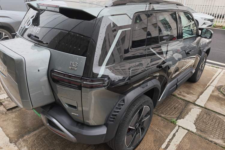 Used Formula Leopard Titanium 3 2025 501KM All-Wheel Drive Intelligent Driving Ultra Version Rear Right 45 Deg