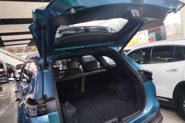 Used Chery Tiggo 8 PLUS C-DM 2025 1.5T 116 km Prestige Version 5 Seats
