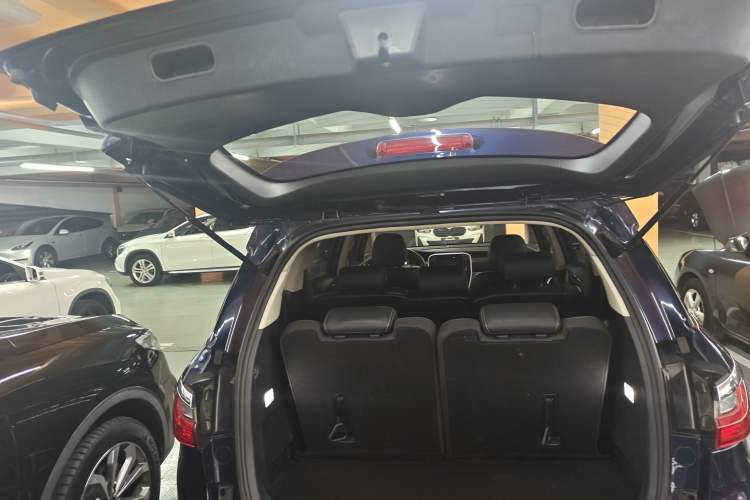 Used BYD Song MAX 2017 1.5T Manual Smart Connect Luxury 7-Seater Trunk