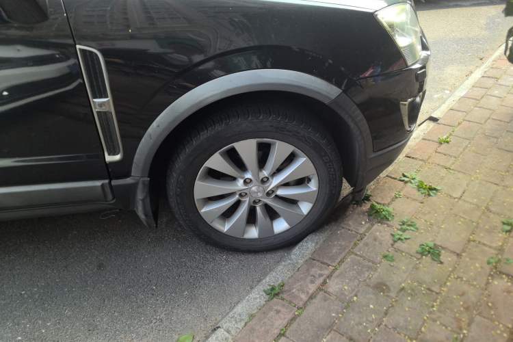 Used Opel Antara 2013 2.4L 4x4 Luxury Edition
