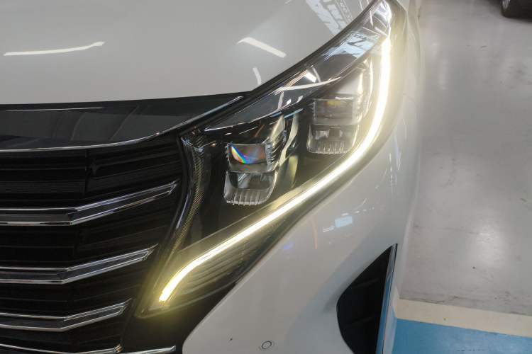 Used GAC Trumpchi M8 2021 Lingxiu Series 390T Flagship Edition Left Front Headlight