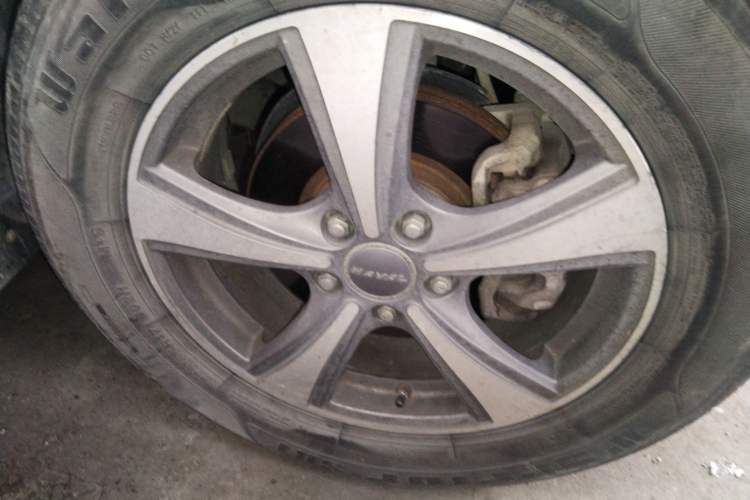 Used Haval H6 2013 Upgraded Model 1.5T Manual Two-Wheel Drive Urban Version
