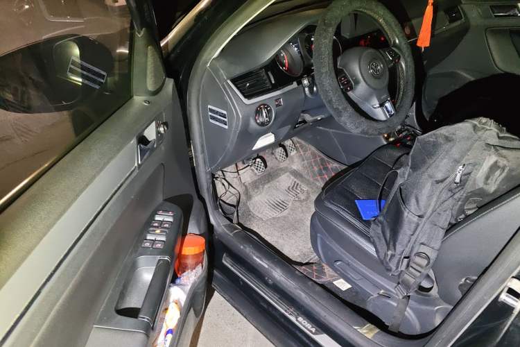 Used Volkswagen Bora 2015 Zhuihui Edition 1.6L Manual Comfort Model Driver Seat