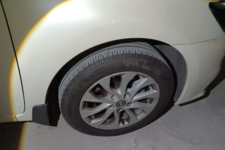Used Nissan Sylphy 2016 1.6 XL CVT Luxury Edition Right Front Wheel Hub
