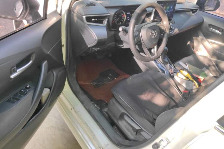 Used Toyota Levin 2019 185T CVT Luxury Edition China VI Standard Driver Seat