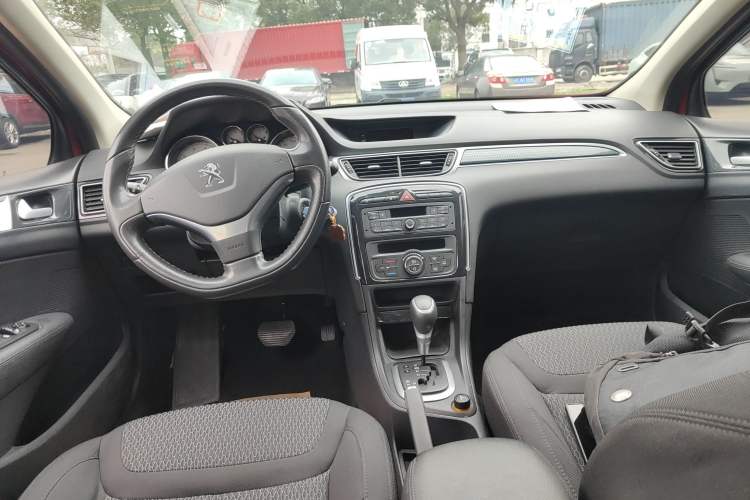 Used Peugeot 308 2014 Enjoyment Edition Classic 1.6L Automatic Fashion Model Center Console