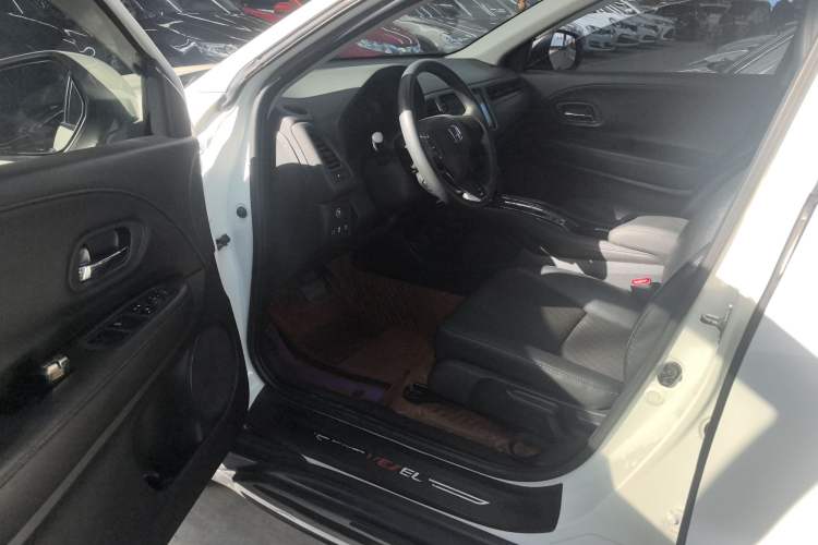 Used Honda Vezel 2020 1.5L CVT Luxury Edition
