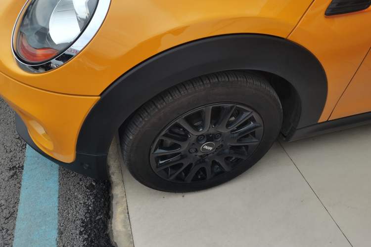 Used MINI 2016 1.5T COOPER Exterior 4