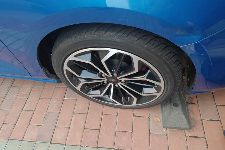 Used Ford Focus 2021 Hatchback EcoBoost 180 Automatic ST Line Right Front Wheel Hub