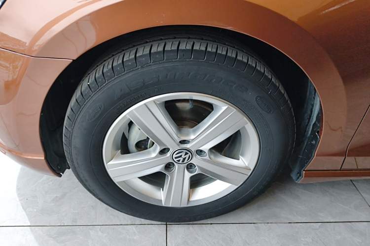 Used Volkswagen Lamando 2015 230TSI DSG Fashion Edition
