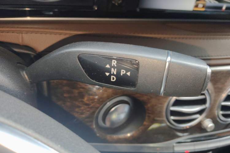 Used Mercedes-Benz S-Class 2017 S 320 L Business Model Gear Lever