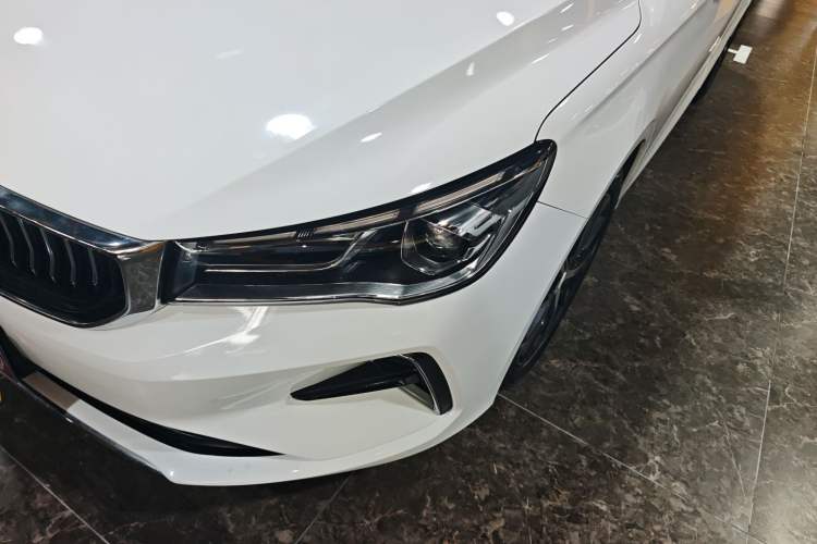 Used Geely Auto Emgrand 2023 4th Generation Champion Edition 1.5L CVT Prestige Model Left Front Headlight