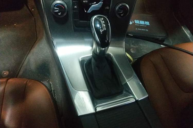 Used Volvo S60 2016 S60L T4 Zhiyuan Edition
