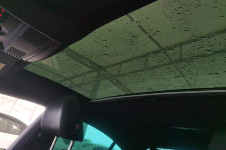 Used Volkswagen FAW-Volkswagen CC 2016 1.8TSI Luxury Model Headliner