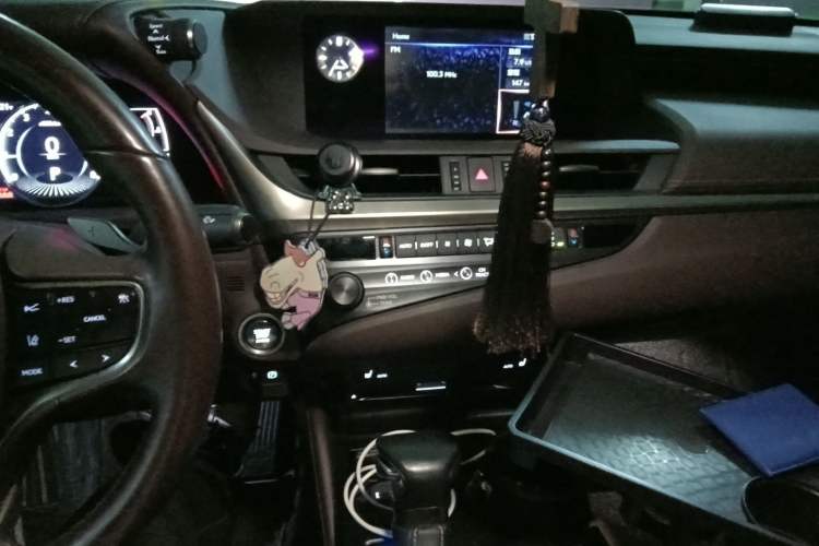 Used Lexus ES 2020 200 Excellence Edition Audio And AC Panel