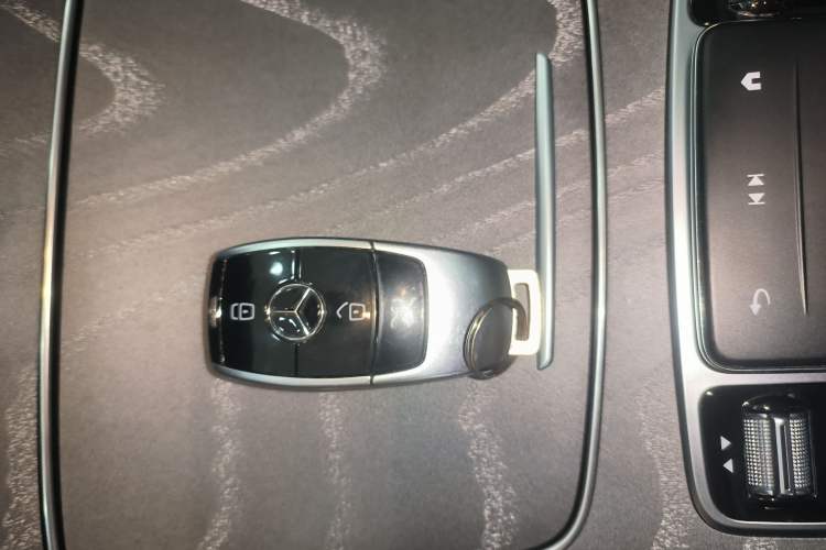 Used Mercedes-Benz E-Class 2021 E 300 L Sporty and Stylish Model
