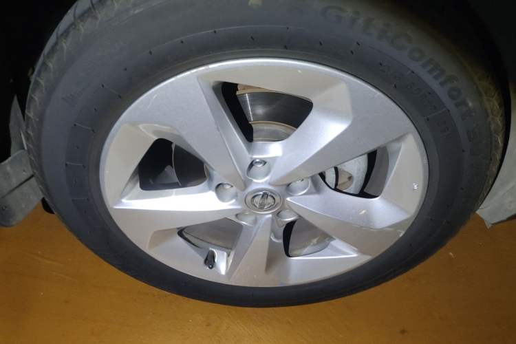 Used Nissan Qashqai 2019 2.0L CVT Smart Enjoyment Version Right Front Wheel Hub