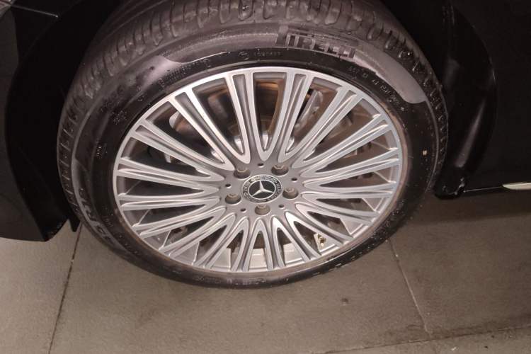 Used Mercedes-Benz E-Class 2023 Updated E 300 L Luxury Edition
