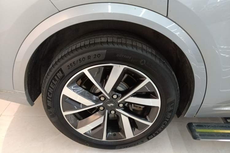 Used Li Auto L8 2023 Max model