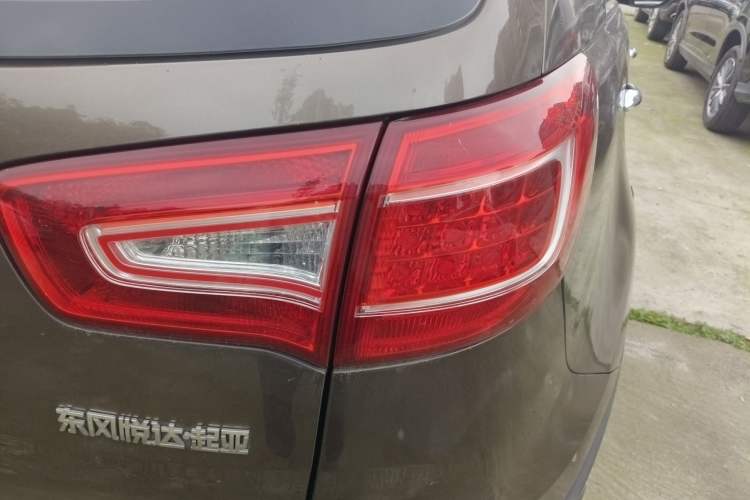 Used Kia Sportage R 2014 2.0L Automatic Two-Wheel Drive DLX Right Rear Taillight