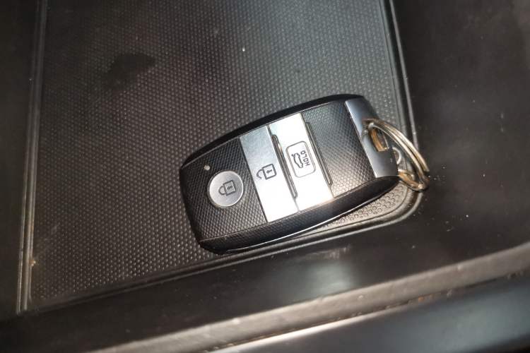 Used Kia KX Cross 2017 1.4L AT GLS Vehicle Key