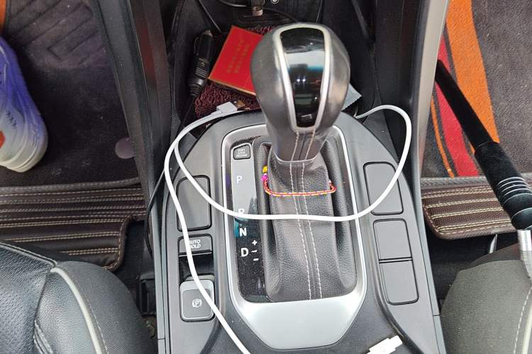 Used Hyundai Santa Fe 2017 2.4L Automatic Two-Wheel Drive Smart Version 5 Seats
