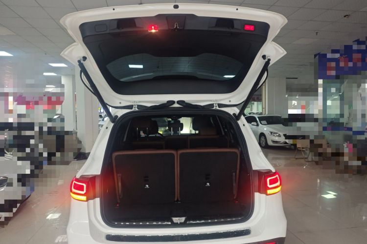 Used Mercedes-Benz GLB 2020 Facelift GLB 200 Fashion Edition Trunk