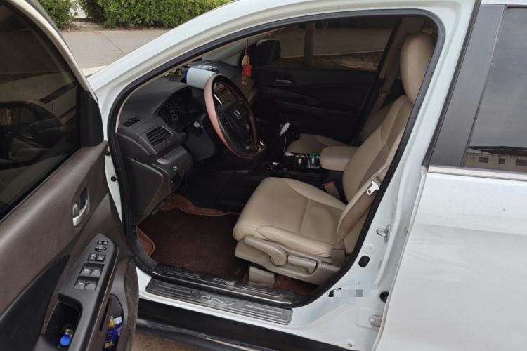 Used Honda CR-V 2012 2.0L two-wheel drive urban version
