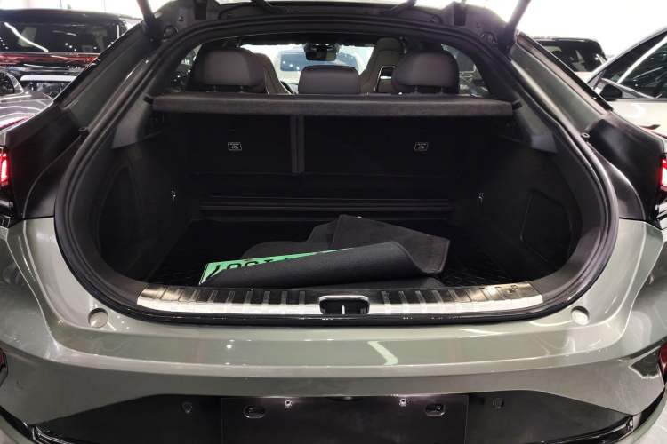 Used Zeekr 001 2024 WE Edition 100 kWh Rear-Drive Trunk