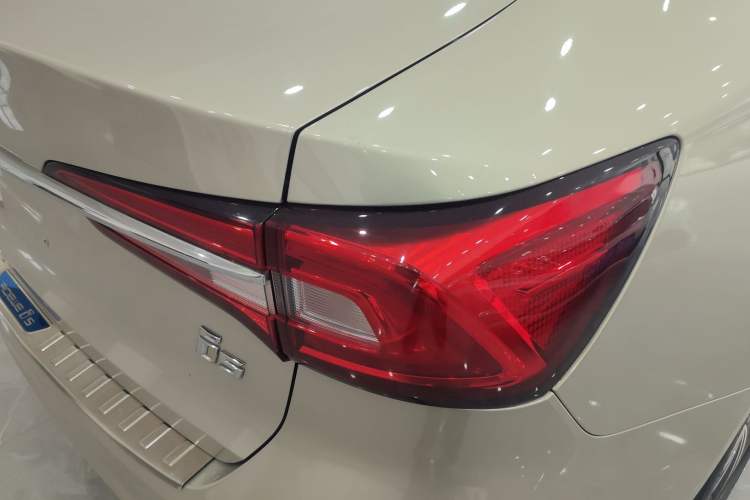 Used Roewe i5 2019 1.5L Automatic 4G Connected Langhao Edition
