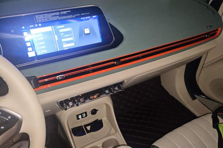 Used ORA Good Cat 2022 Morandi Edition 400km Standard Range Premium Version Lithium Iron Phosphate
