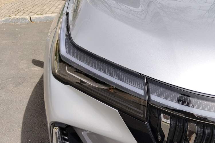 Used Geely Auto FX11 2025 4th Generation 1.5TD DCT - Shanhe Right Front Headlight