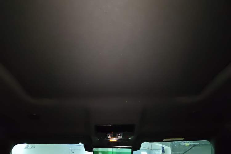 Used Land Rover Defender 2025 110 3.0T P400 X-Dynamic SE Headliner