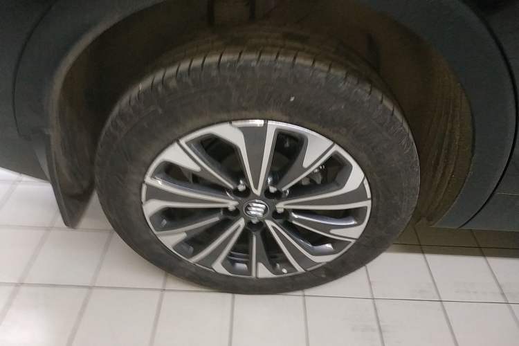 Used Buick Envision 2026 Model Equinox Plus 28T Two-Wheel-Drive Platinum Edition
