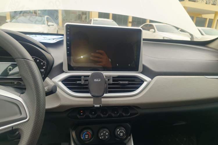 Used Baojun 510 2021 1.5L CVT Enjoy Edition Audio And AC Panel