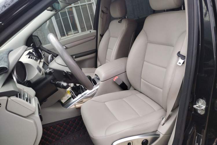 Used Mercedes-Benz R-Class 2011 R 300 L Business Model