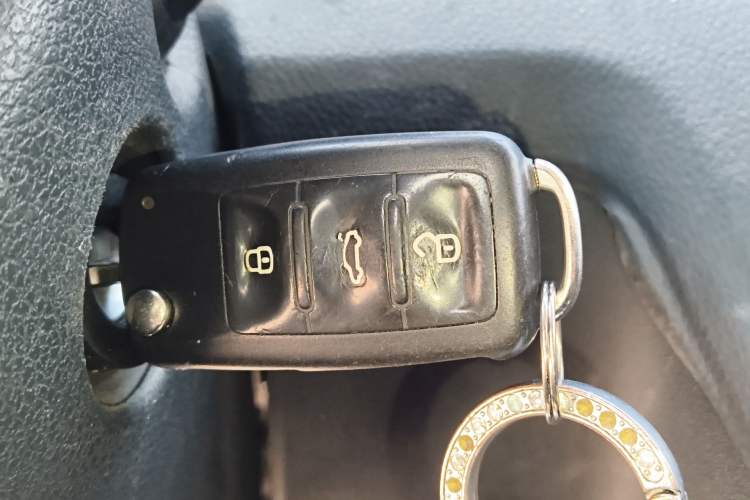 Used Volkswagen Santana 2015 1.6L Automatic Comfort Edition Vehicle Key