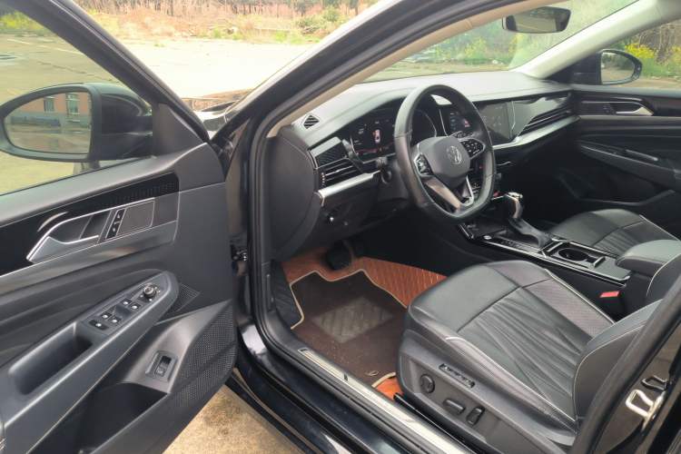 Used Volkswagen Passat 2022 330TSI Luxury Edition
