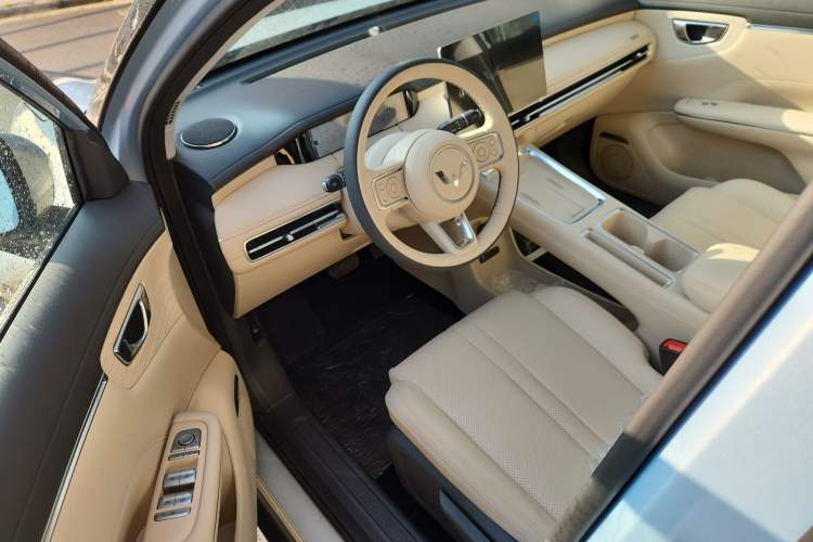 Used Wuling Bingo S 2025 Model 325km Deluxe Edition