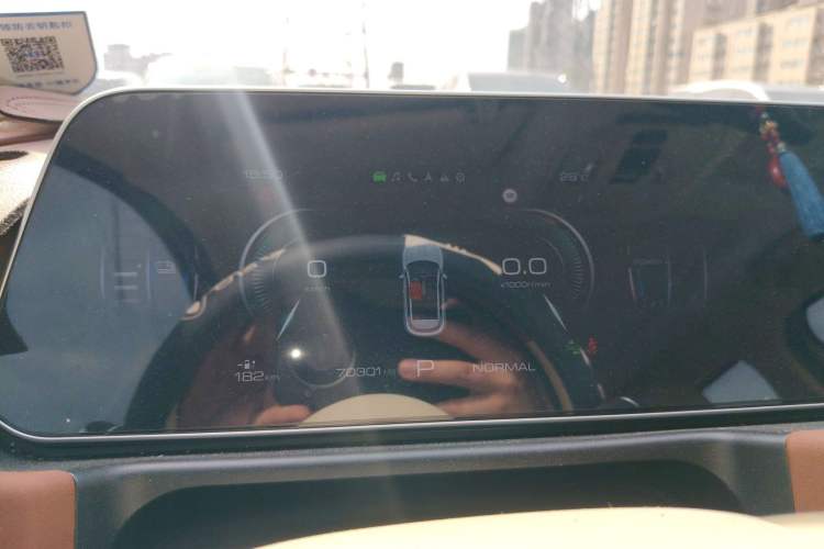 Used ORA Good Cat 2023 401 km Standard Range Premium Trim Ternary Lithium Instrument Cluster