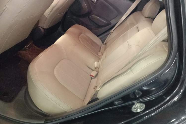 Used Hyundai ix35 2013 2.0L Automatic Two-Wheel Drive Smart GLS China IV Standard