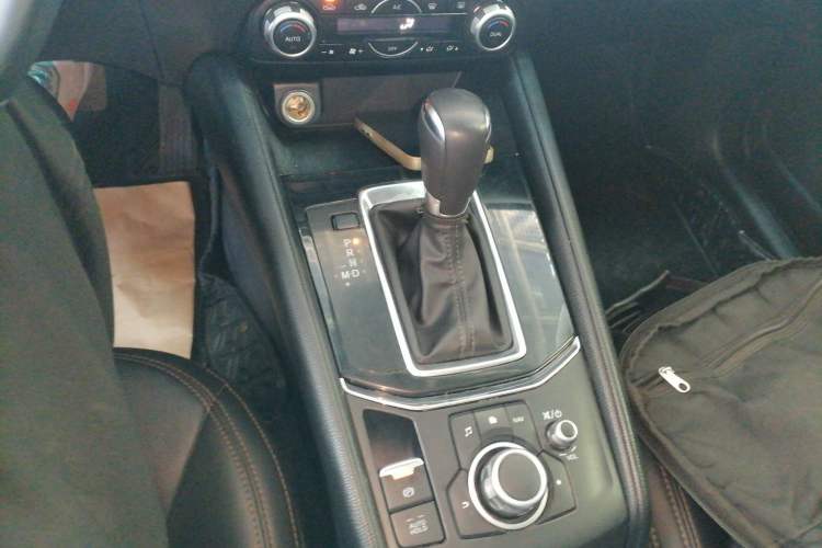 Used Mazda CX-5 2022 2.0L Automatic Two-Wheel Drive Zhiya Version Gear Lever