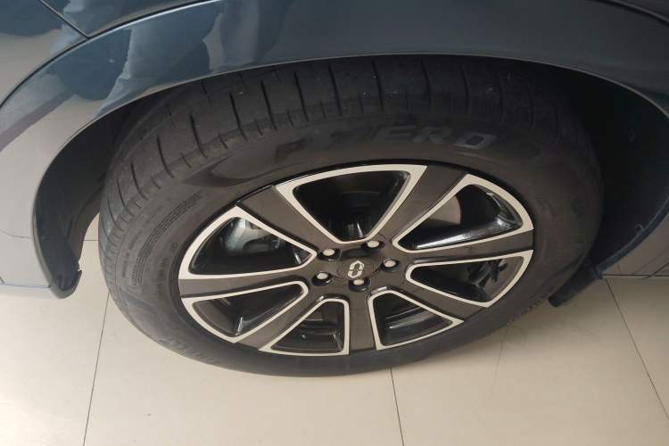 Used Hima AITO M7 2024 1.5T Intelligent Drive Rear-Drive Ultra Version 5 Seats
