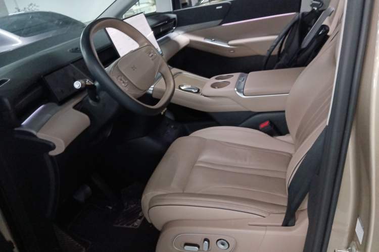 Used XPeng X9 2024 702 Ultra-Long Range Pro
