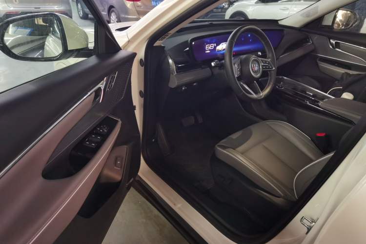 Used Buick E5 2025 Model 620KM Prestige Edition