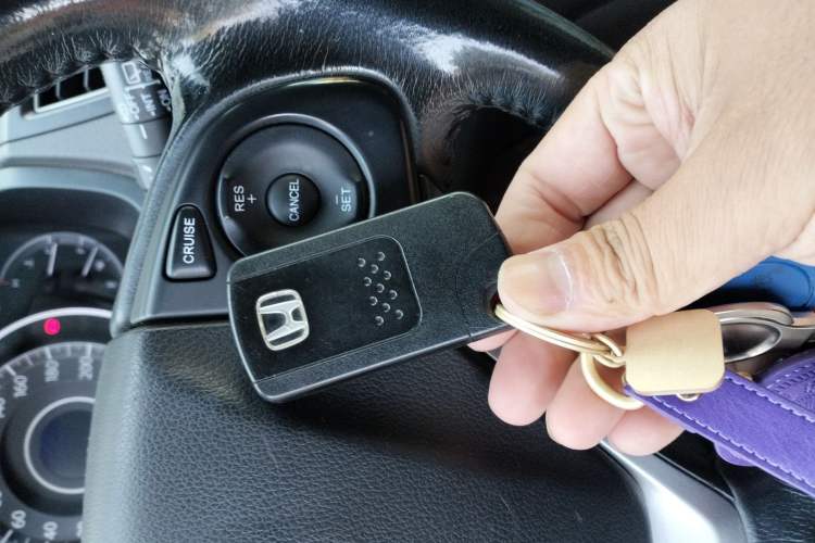 Used Honda CR-V 2013 2.4L two-wheel drive luxury version
