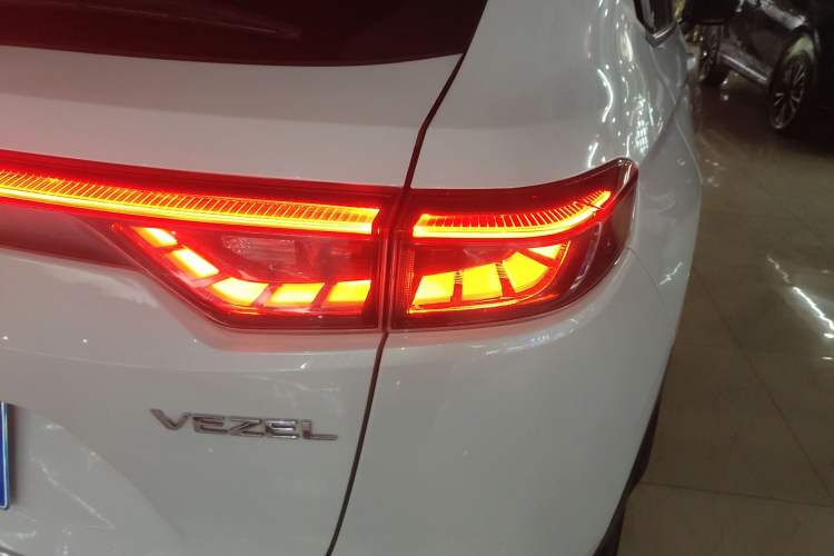 Used Honda Vezel 2023 1.5L CVT Tech Edition
