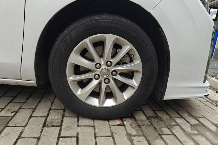 Used Buick GL8 2018 ES 28T Comfort Model China VI Standard Right Front Wheel Hub