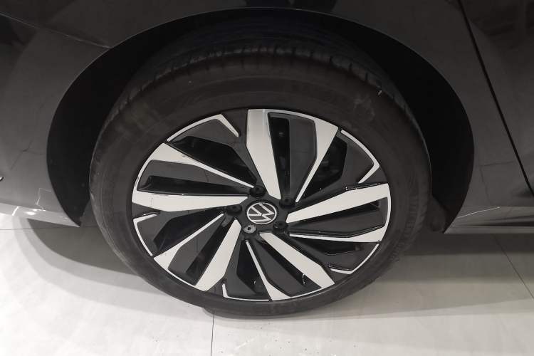 Used Volkswagen Passat 2023 Facelift 330TSI Luxury Edition
